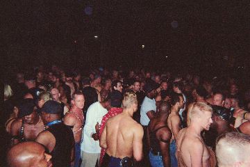 onyx crowd