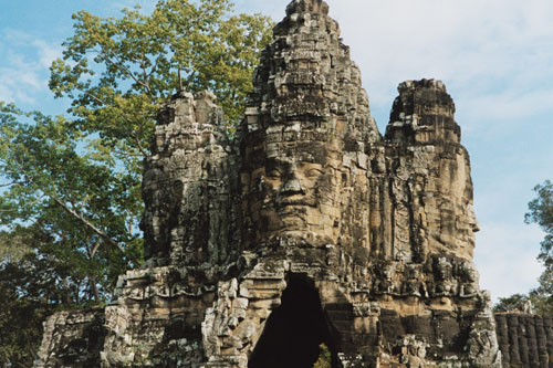 angkarthom.entrance2