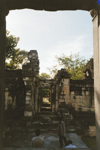 banteay.kdei.entrance