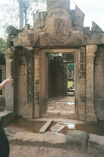 banteay.srei.door3