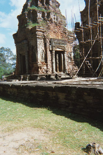 prsat.prahkor.tower2