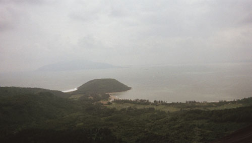 cat.ba.beach.view3