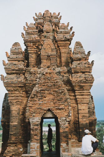 cham.tower.doorway