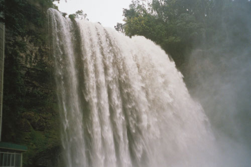 dambri.falls.view4
