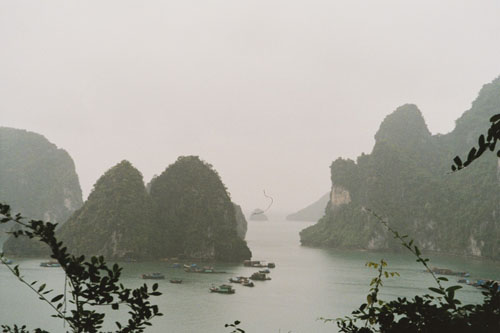 halong.bay.from.grotto