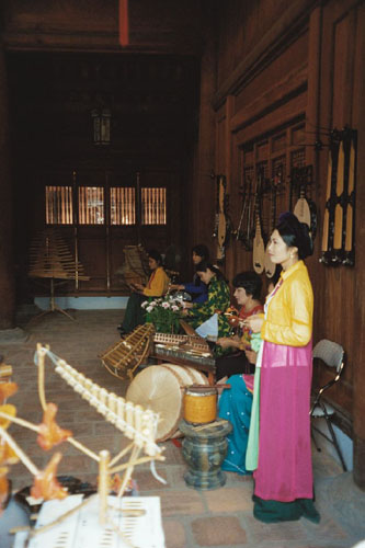 hanoi.temple.performance