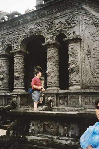 hue.tu.duc.tomb.aaron