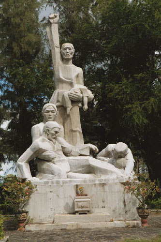 mylai.statue