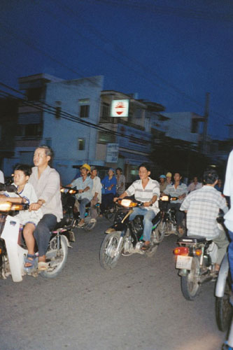 nhatrang.night.traffic
